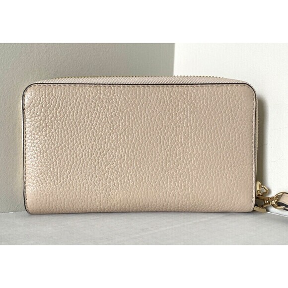 New Michael Kors Jet Set Travel Large Flat phone case Leather wallet Buff - Picture 3 of 4